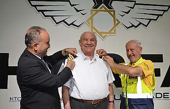 79 yaşındaki depremzedenin pilotluk hayali Konya'da gerçekleşti