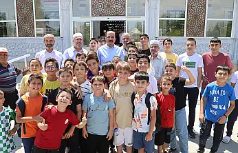 Başkan Altay'dan Selçuklu Merkez Camii Kur'an kursuna ziyaret