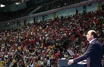 Başkan Altay, Genç KOMEK kapanışında binlerce öğrenciyle buluştu