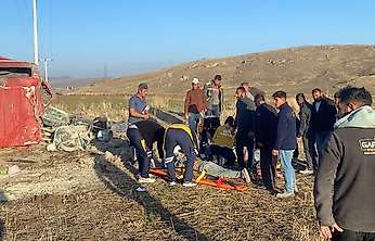 Konya'da işçi servisi kaza yaptı: 6 kişi hastanelik oldu