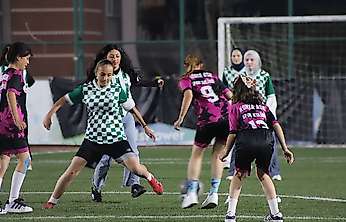 Konya'da 'Kız Çocukları Günü' için kadın futbol maçı düzenlendi