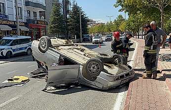 Konya'da kontrolden çıkan araç takla attı!
