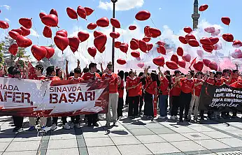 Konya'da LGS adaylarından Milli takıma destek
