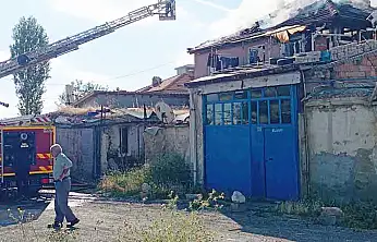 Konya'da müstakil evde korkutan yangın!