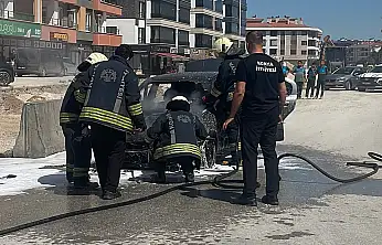 Konya'da seyir halindeki otomobil bir anda alev topuna döndü!