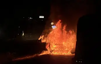 Konya'da seyir halindeyken yanan otomobil korkuttu