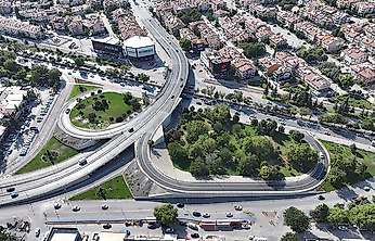 Konya'da sürücülere müjde! Yoğun kullanılan iki üst geçit yenilendi