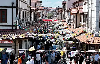 Konya'da Tarihi Çarşılar Alışveriş Günleri indirimle başladı