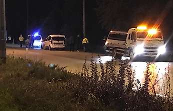 Konya'da tırın temas ettiği otomobil şarampole uçtu!