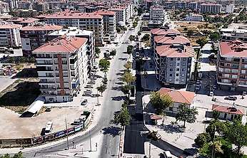 Konya'da ulaşımı rahatlatacak 800 metrelik dev asfalt adımı atıldı