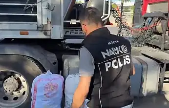 Konya'da zehir tacirlerine geçit yok: Binlerce hap ele geçirildi
