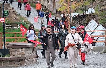 Konya Sille'de bayraklarla Cumhuriyet yürüyüşü gerçekleştirildi