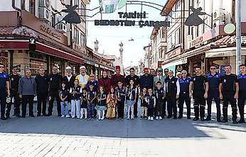 Konya zabıtasından 200. yıl kutlaması: Tarihi üniformalarla esnaf ziyareti