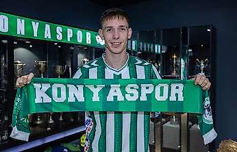 Konyaspor'un Macar orta sahası imzayı attı