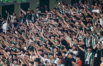 Konyaspor yönetimi harekete geçti! Biletlere indirim geldi