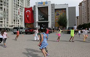 MEGA Yaz Okulu'nda kayıtlar başlıyor