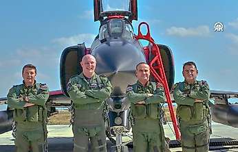 Türk ve İngiliz Generalleri Konya'da uçuş yaptı