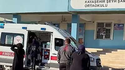 Başakşehir'de Şeyh Şamil İmam Hatip Ortaokulu'nda bıçaklı saldırı!