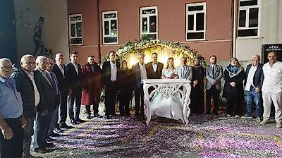 Güler ve Ceylan ailelerinin mutlu günü
