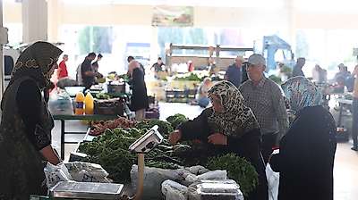 Konya'da aracısız yerli pazar: Üretici de tüketici de memnun