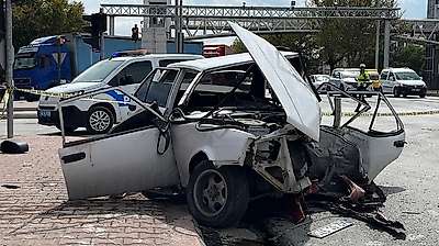 Konya'da feci kaza: 3'ü ağır 4 yaralı