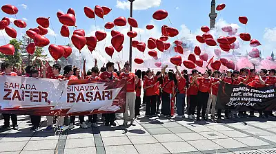 Konya'da LGS adaylarından Milli takıma destek