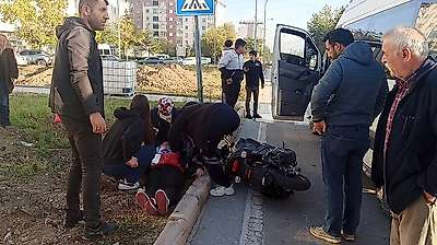 Konya'da minibüsle çarpışan motosikletin sürücüsü yaralandı