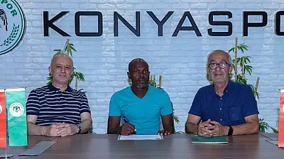 Konyaspor'da geleceğe atılan imza
