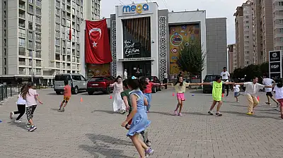 MEGA Yaz Okulu'nda kayıtlar başlıyor