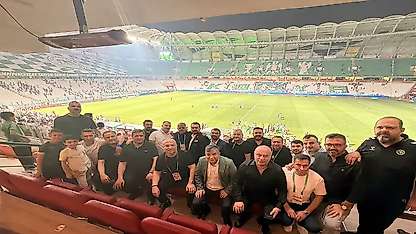 Konyaspor yönetiminden zafer fotosu!