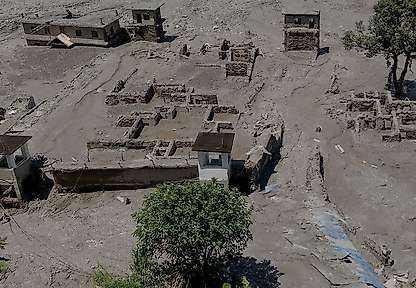 Nepal'deki selde can kaybı 1344'e yükseldi