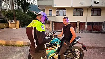 Akşehir'de trafik polisleri denetimlerini sürdürüyor