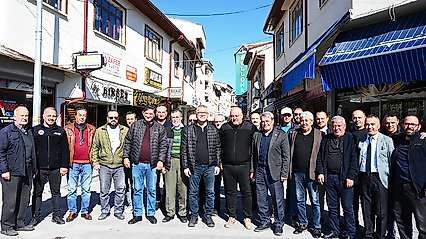 Başkan Ustaoğlu çarşı esnafının taleplerini dinledi