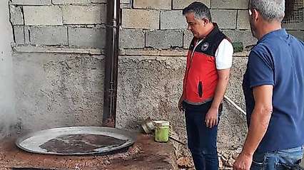 Bozkır'da geleneksel pekmez üretimi incelendi