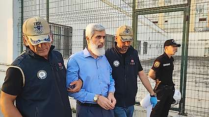 Furkan Vakfı'na operasyon: Alparslan Kuytul ve eşi gözaltına alındı