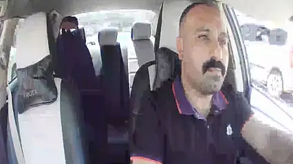 Gaziantep'te film gibi kaçış! Çarşafla saldırdı, taksiden çıkamadı