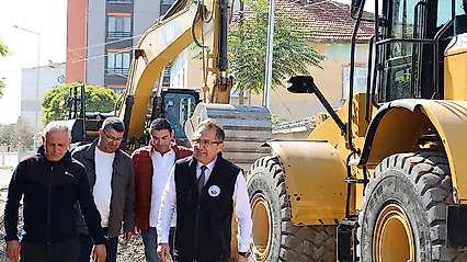 Karapınar'da sıcak asfalt çalışmaları başladı