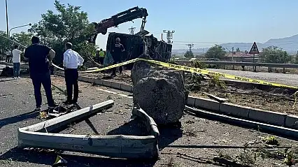Kayseri'de korkunç kaza: Can kaybı ve çok sayıda yaralı var!