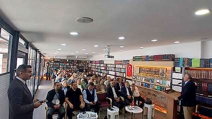 'Kendini Bulan Şehir' okurlarıyla buluştu