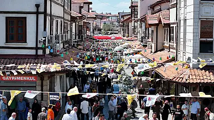 Konya'da Tarihi Çarşılar Alışveriş Günleri indirimle başladı