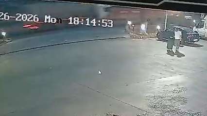 Konya'da tır, traktöre çarptı! Tonlarca pancar yola saçıldı