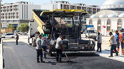 Konya'da ulaşım konforu artıyor: Selçuklu'da asfalt çalışmaları sürüyor