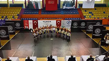 Konya dahil 15 ilde halk oyunları yarışmasında hünerler sergilendi
