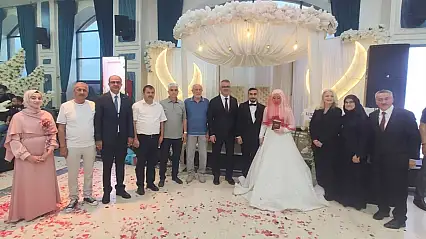 Konya Seydişehir'de Mehmet Tutal oğlunu evlendirdi