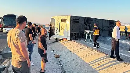 Kütahya'da yolcu otobüsü devrildi! 31 yaralı