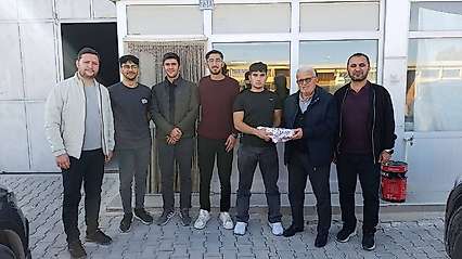 KYK öğrencilerinden sanayi esnafına ziyaret
