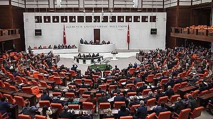 Meclis'te kritik hafta! Kızılay ve yatırım fonları gündemde