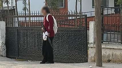 Van'da okula silahla gelen öğrencinin fotoğrafı ortaya çıktı