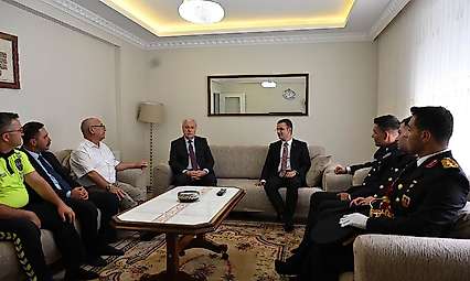 İlçe protokolünden gaziye anlamlı ziyaret