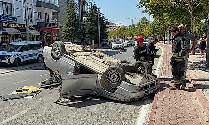 Konya'da kontrolden çıkan araç takla attı!